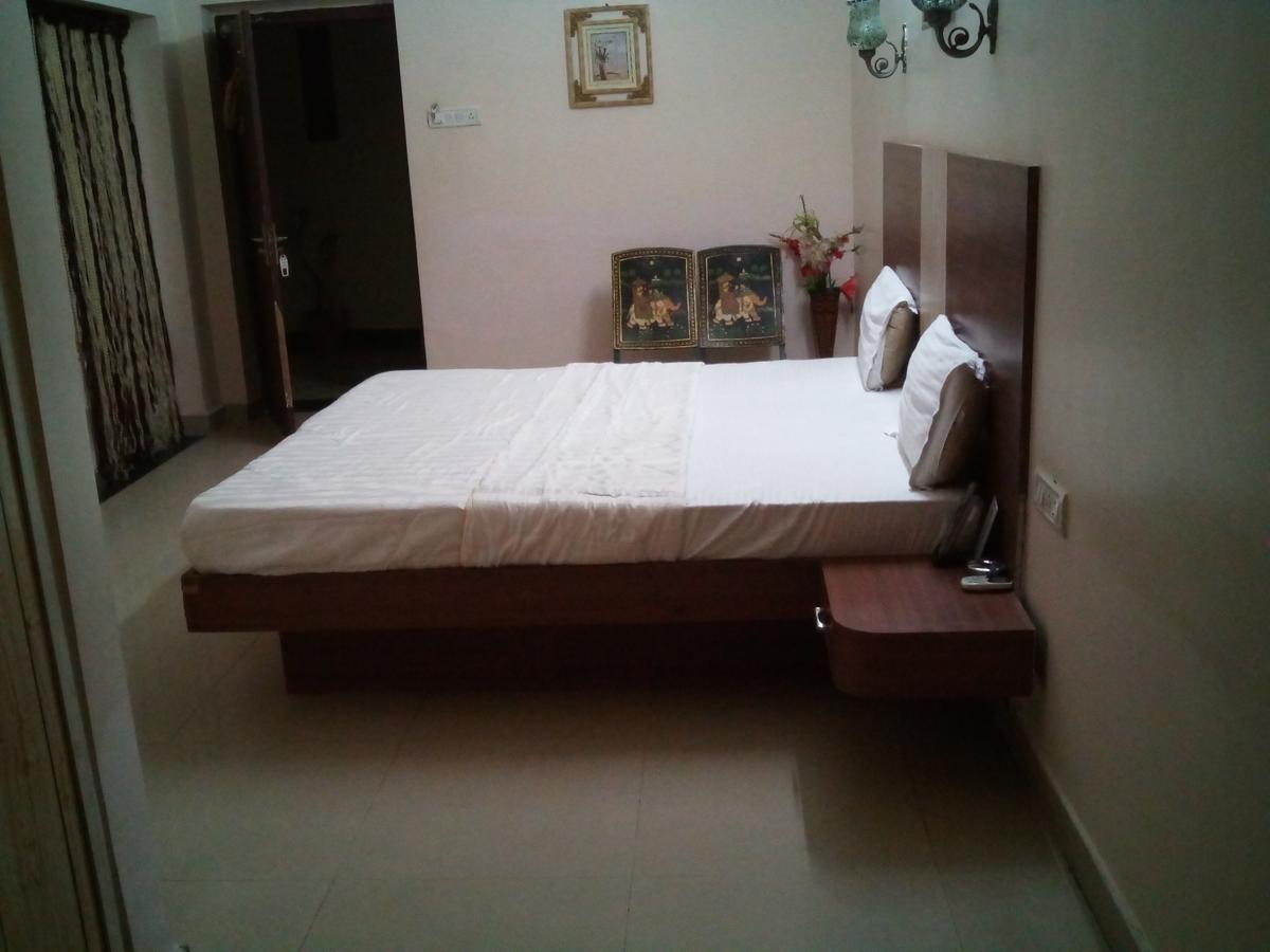 Hotel Shree Sai Shraddha Raigarh Exterior photo